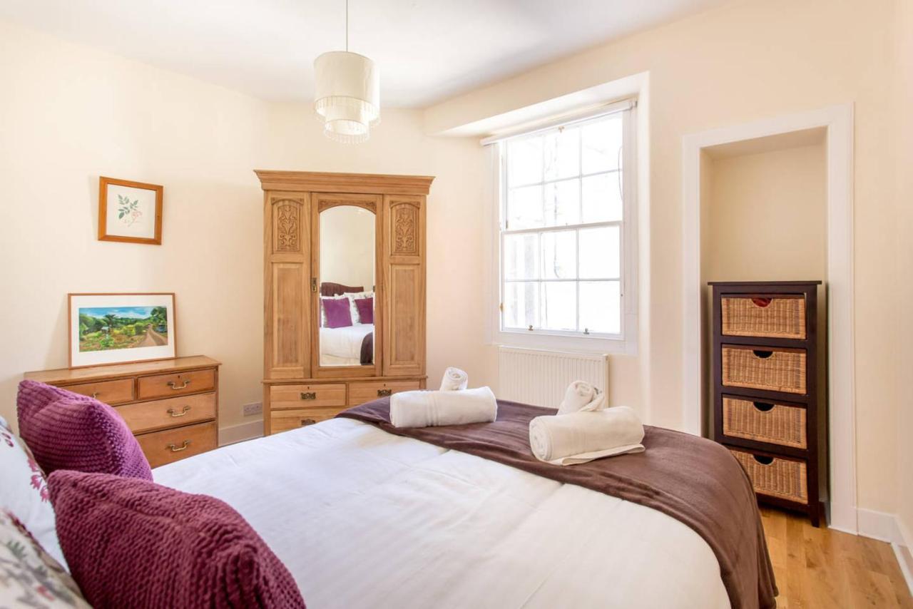 Ferienwohnung Altido Retro Castle Retreat 2Bed Edinburgh Exterior foto